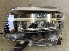 FX500様専用新型エルフ 純正 LEDヘッドライト 右 欠損無し 点灯ok