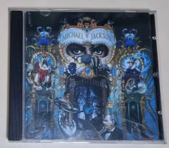 マイケル・ジャクソン DANGEROUS 初回限定盤CD - メルカリ