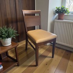 カリモク Direttore ダイニングチェアその2 - メルカリ