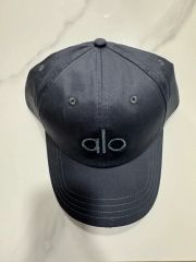 alo yoga ブラック　キャップ alo yoga off-duty cap Black キャップ 黒 - メルカリ