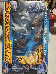 東宝怪獣シリーズSPECIAL ゴジラ ×メガギラスセット - メルカリ
