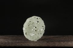 中古 旧蔵 和田玉 透かし彫 弥勒仏祥云文 玉牌 飾り玉 中国美術 CL0469 