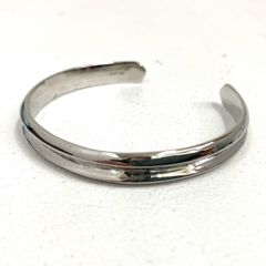 Iolom イオロム シルバー バングル - メルカリ