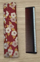 ★【新品未使用】資生堂 SHISEIDO べっ甲調 コーム 櫛 椿ケース付き 非売品　昭和レトロ　花椿会ゴールド記念品のサムネイル