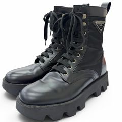 PRADA》プラダ モノリス 厚底ブーツ ポーチ 三角プレート ブラック 黒