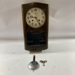Meiji Clock Co. 名古屋製 ゼンマイ式振り子掛時計 鍵付き - メルカリ