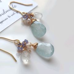 綺麗シルバーアクアマリンラフカットドロップピアスチャーム୨୧