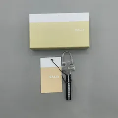 新品未使用　BALLY バリー　キーホルダー　ストライプ　シルバー金具　黒　白のサムネイル