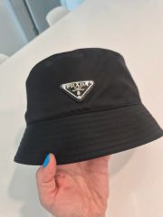 PRADA Re-Nylon バケットハット ブラック XL 60cm国内タグ付 - メルカリ