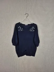 (#55 66オススメ/L)超ストレッチ ネイビー フラワー 刺繍 7分 半袖ニット