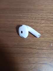 正規品）Apple AirPods 4世代 片耳 R片方 右耳 ノイズキャンセリング