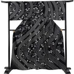 【美品】 訪問着 身丈159.5cm 裄丈64cm M 袷 梅 流水 金彩 絞り 黒 正絹 秀品 【中古】のサムネイル
