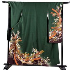振袖 金駒刺繍 金彩 牡丹 梅花 鼓 成人式 着物 052b - メルカリ