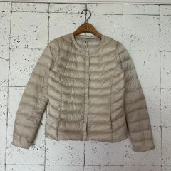 美品 自由区 コンパクトライトダウン 洗える ライトグレー 38 ノー 