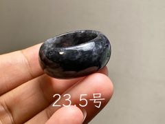 L17-221 広幅 氷糯種黒翡翠23.5号ミャンマー産A貨本翡翠くりぬきリング