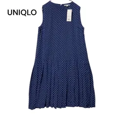 ●棚番号S-2 未使用品タグ付き　UNIQLO ユニクロ　WOMENシフォンプリーツワンピース　ノースリーブ　ドット　水玉 紺色　ネイビー　L ②