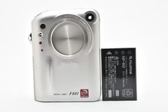 ☆ フジフイルム FUJIFILM FINEPIX F601 デジタルカメラ ☆ #8433