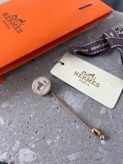 HERMES　エルメス　コロゾ　ピンブローチ　馬　ゴールドカラー HERMES エルメス コロゾ ピンブローチ コサージュ ゴールド 馬車柄