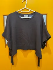 Y【Y9-19】◇ MOGA    サイズ不明　ショート丈ニット　カットソー　グレー　レディースのサムネイル