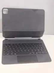 iPad Magic Keyboard/11インチ/A2261/日本語配列〈MXQT2J/A〉