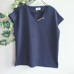 美品✨ ミュー Myu ブラウス フレンチスリーブ パール 装飾 無地 きれいめ 上品 フェミニン オフィスカジュアル 通勤 通学 シンプル エレガント スキッパーネックのサムネイル
