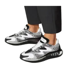 正規品 新品 フルセット Valentino メンズ ウェイド ランナー スニーカー 39 サイズのサムネイル