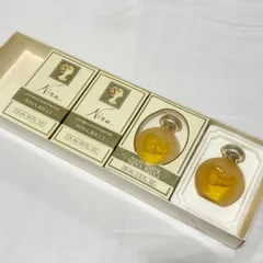 【送料無料】NINA RICCI/ニナリッチ/ 香水4点セット/パフューム/箱付き/スプレー2本/オードトワレ2本のサムネイル