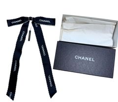CHANEL [新品未使用]箱入り袋入りシュシュ カメリア白 ヘアゴム