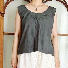 フランスのルネデリー 花柄ノースリーブトップス - メルカリ