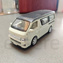 アオシマ DISM 1/24 トヨタハイエース100系バン 後期型 - メルカリ
