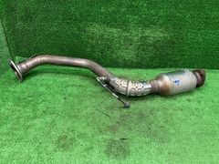 GR86 BRZ(ZD8)用純正フロントパイプ(第二触媒) - メルカリ
