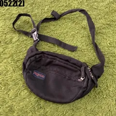 JANSPORT ジャンスポーツ ブラック カラー ヒップバッグ ウェストバッグのサムネイル