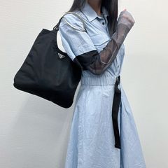 PRADA トライアングル プレート ラップ プリーツ スカート - メルカリ