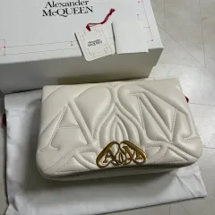 新品 Alexander McQueen アレキサンダー・マックイーン シール バッグ ショルダーバッグのサムネイル