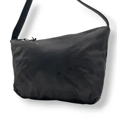LOEWE ロエベ ショルダーバッグ レザー 本革 ブラック 黒 アナグラム レディース 女性用 エレガント クラシック ビンテージ 肩掛け 斜め掛け可 お出かけ デート カジュアル カバン 鞄 フォーマル 高級 人気 ブランド S81