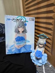 ブルーアーカイブ　シロコ　ウエディングドレス風　リペイント　フィギュア ブルーアーカイブ シロコ ウエディングドレス風 リペイント フィギュア