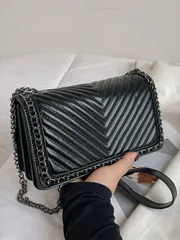 バッグ レディース ショルダーバッグ 字型の刺繍フラワーが入ったショルダーバッグ チェーンデコレーション付き レディース用の小さな正方形のクロスボディバッグ