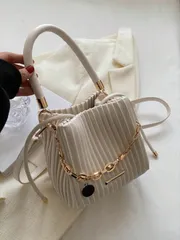 バッグ レディース ショルダーバッグ 軽量、ビジネスカジュアル ミニバケットバッグ チェーン装飾 PU プリーツ 用途 十代の女の子、女性、大学生、新人、ホワイトカラー オフィス、大学、仕事、ビジネス、通勤、アウト