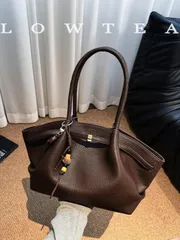 バッグ レディース トートバッグ 1個 無地 PUレザー ショルダーバッグ、ヴィンテージファッション 大容量トートバッグ ストラップデコレーション、マグネットクロージャー、ダブルハンドル、旅行、ショッピング、デート