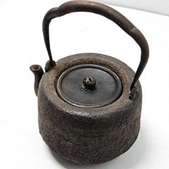 茶道具 正寿堂鉄瓶 銀象嵌 回転摘み 銅蓋 時代物 骨董 アンティーク