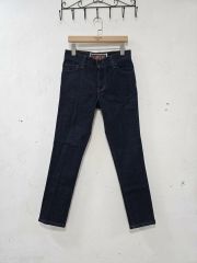 リーバイス スキニー528 新品未使用 - メルカリ