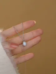 ジュエリー レディース ネックレス 925スターリングシルバー製 アシンメトリーデザイン ドロップ型 オーストラリア産宝石 ペンダントネックレス、女性用バーサタイルなキャデコレーション用チェーン