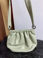 ヨシエ イナバ エナメルレザー ハンドバッグ グレー系 - メルカリ