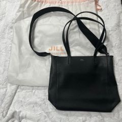 MABIANI ネイビー レザー ショルダーバッグ バーニーズニューヨーク 