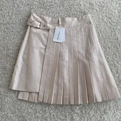 新品！Salvatore Ferragamo　フェラガモ　プリーツスカート　サイドベルト　ピンクベージュ　サイズ42のサムネイル