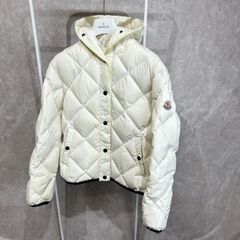 MONCLER モンクレール CHARPAL シャーパル ロゴワッペン ロゴジップ 