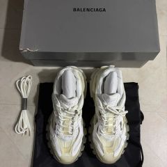 BALENCIAGA TRACK 夜光 42 - メルカリ