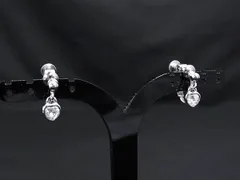 ■美品■ courreges クレージュ ネジバネ式 ハート ラインストーン イヤリング アクセサリー レディース シルバー系 DN3146のサムネイル