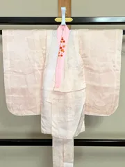518B【アンティーク着物】子供用 被布 薄ピンク地 菊・波文様 地紋が美しい リメイク・撮影小物に