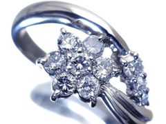 天然ダイヤ1.00ct フラワーモチーフリング Pt900 5.4g 11.5号 - メルカリ